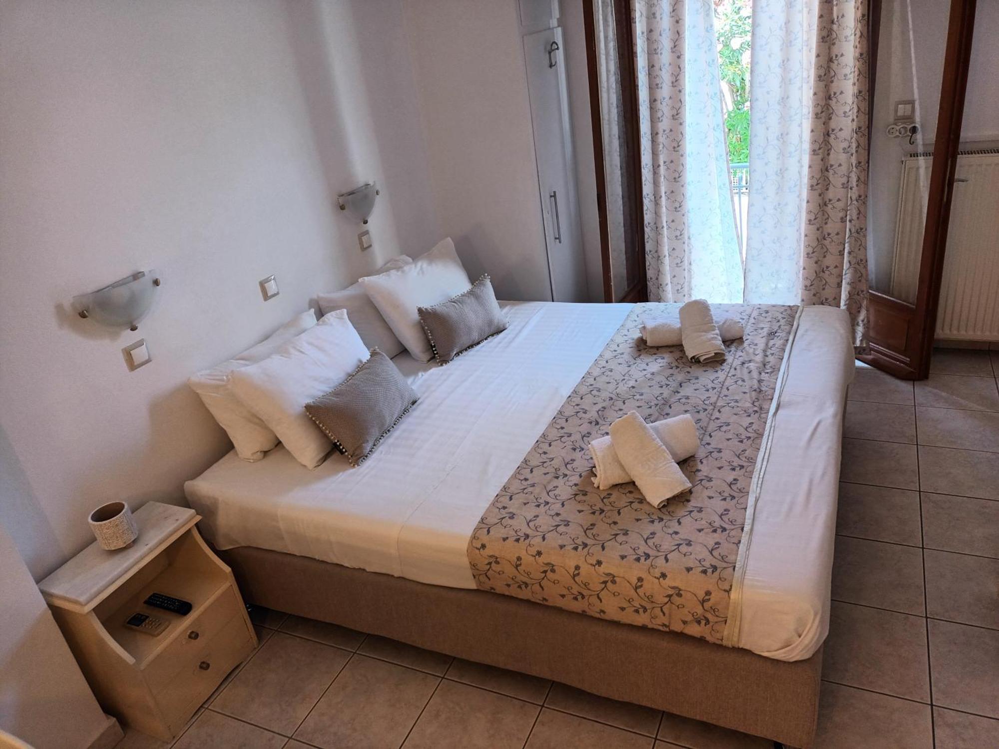 Argostoli Rooms Exterior foto